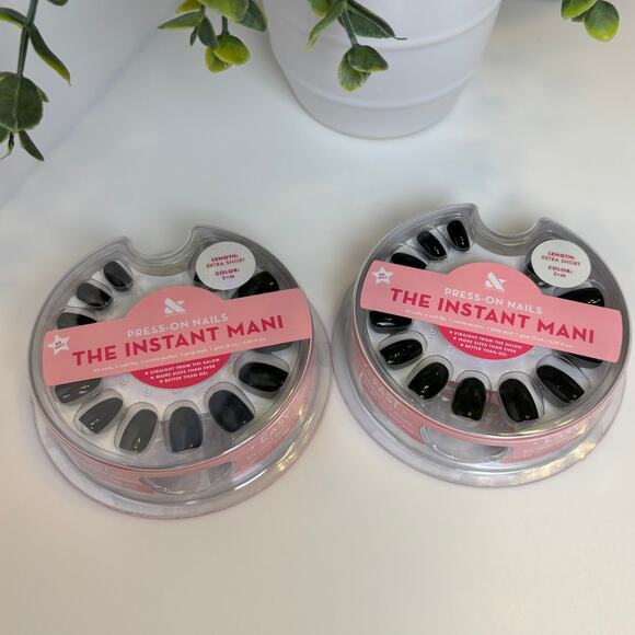 Olive & June The Instant Mani Press On Nails Black E+M Extra Short Set of 2 Kits - Picture 1 of 3